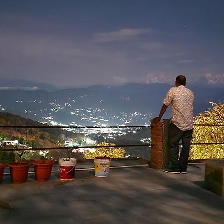 Golden Himalaya Homestay Каусани Экстерьер фото